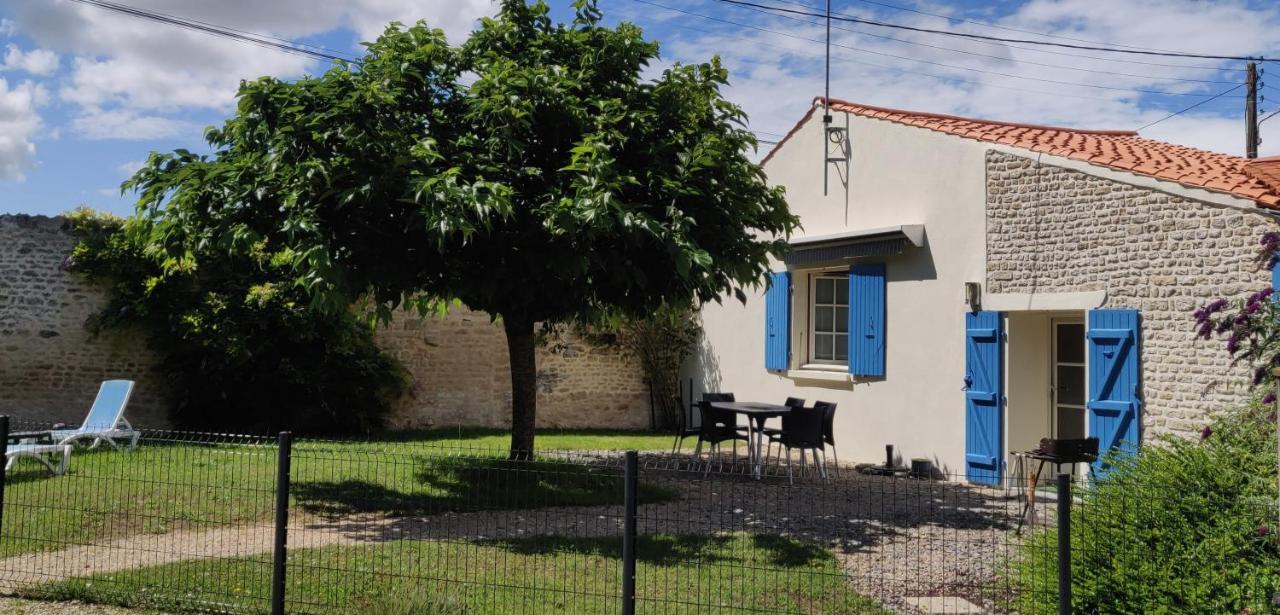 Gite Du Clos De La Vigne Montreuil (Pays de la Loire) Exterior foto