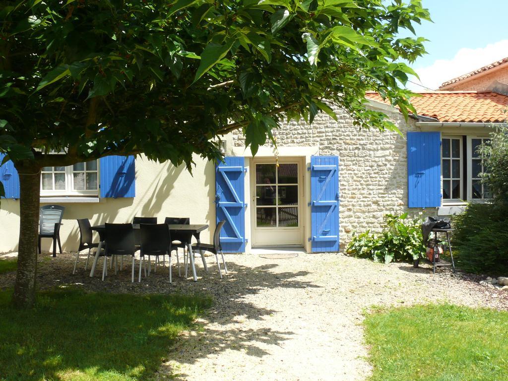 Gite Du Clos De La Vigne Montreuil (Pays de la Loire) Exterior foto